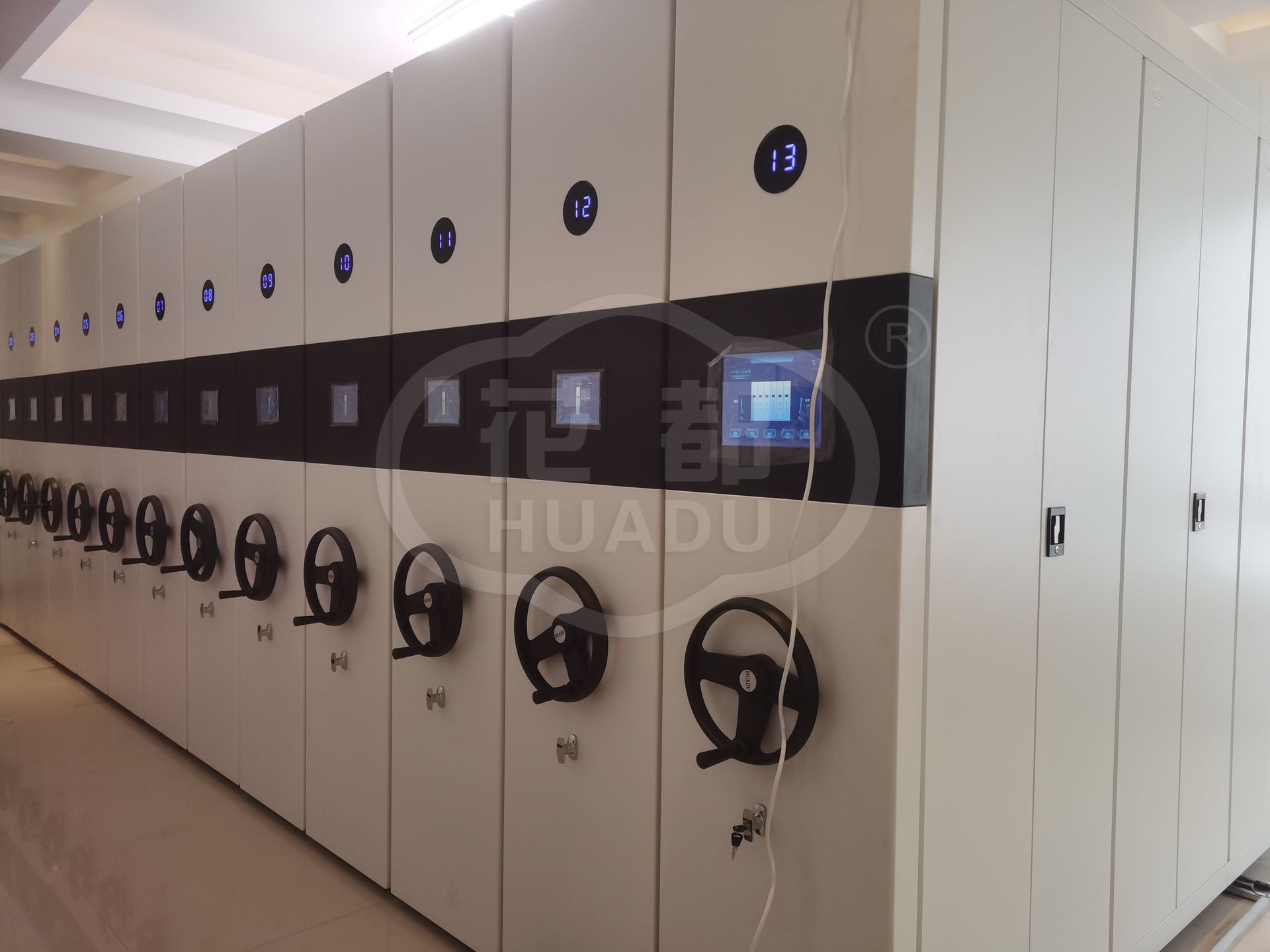 財務(wù)憑證密集架直銷方式：消費(fèi)者選購更直接！